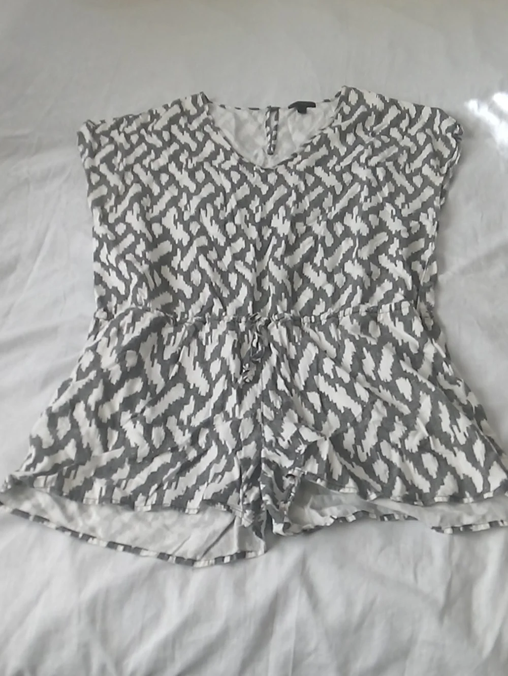 J Crew Gray and White Printed Drawstring Waist Women's Romper L